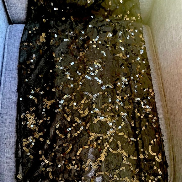 2 piece sequin set from Express! Top size Small, bottom size 2. - Picture 8 of 8